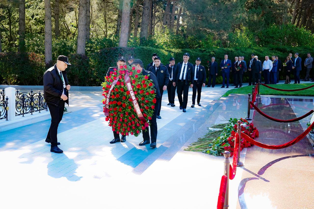 10 May – Ulu Öndər Heydər Əliyevin anadan olduğu gündür